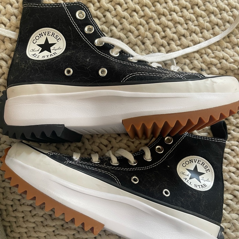 COPY - Brand new converse platform run star hike, shoe